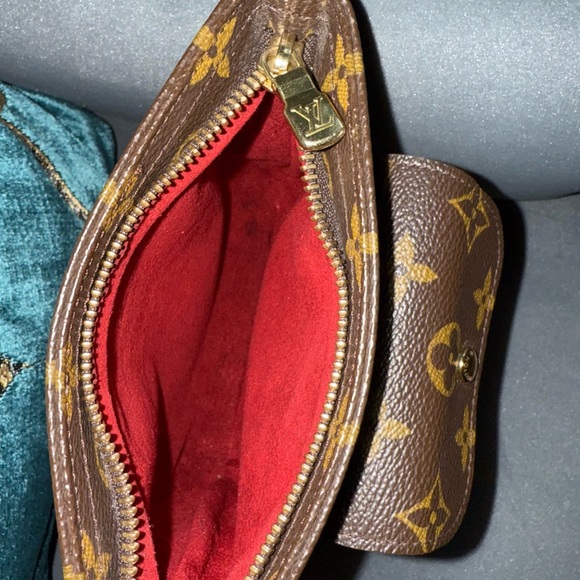 Authentic Louis Vuitton Partition Wristlet Clutch Monogram Canvas - Picture 5 of 8